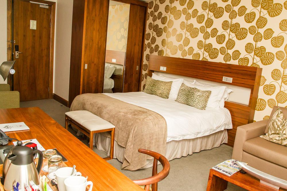 เดอะ สแควร์ บูทิก โฮเต็ล บาย มิสตี้ บลู โฮเต็ล Hotel เดอร์บัน ภายนอก รูปภาพ